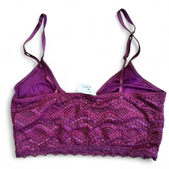 Urban Outfitters Pins and Needles lace Bralette Burgundy Size M - Picture 2 of 4